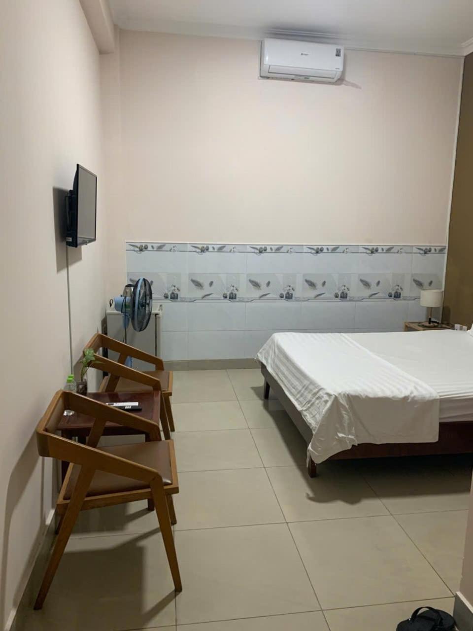 Ha Long Hotel Хошимин Екстериор снимка