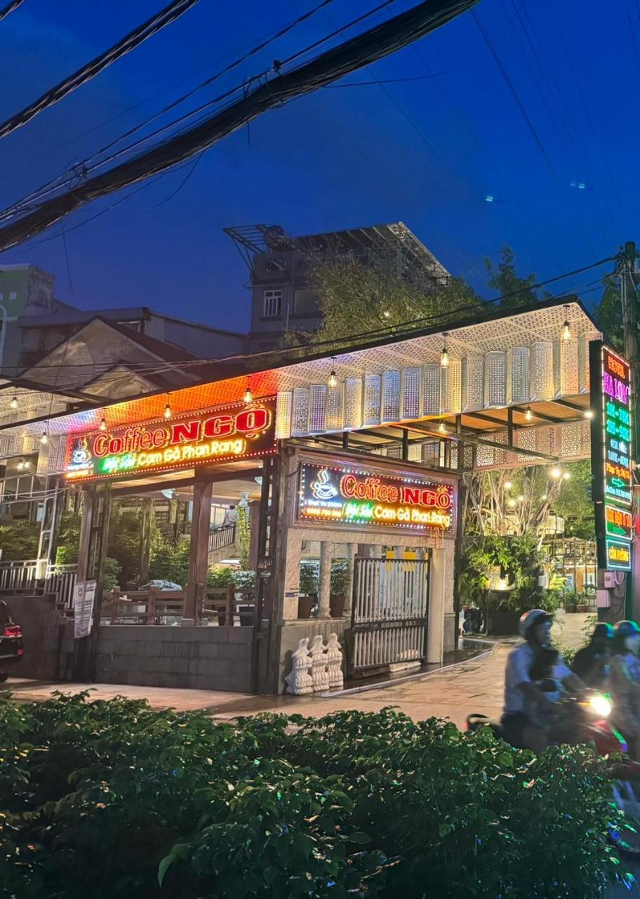 Ha Long Hotel Хошимин Екстериор снимка