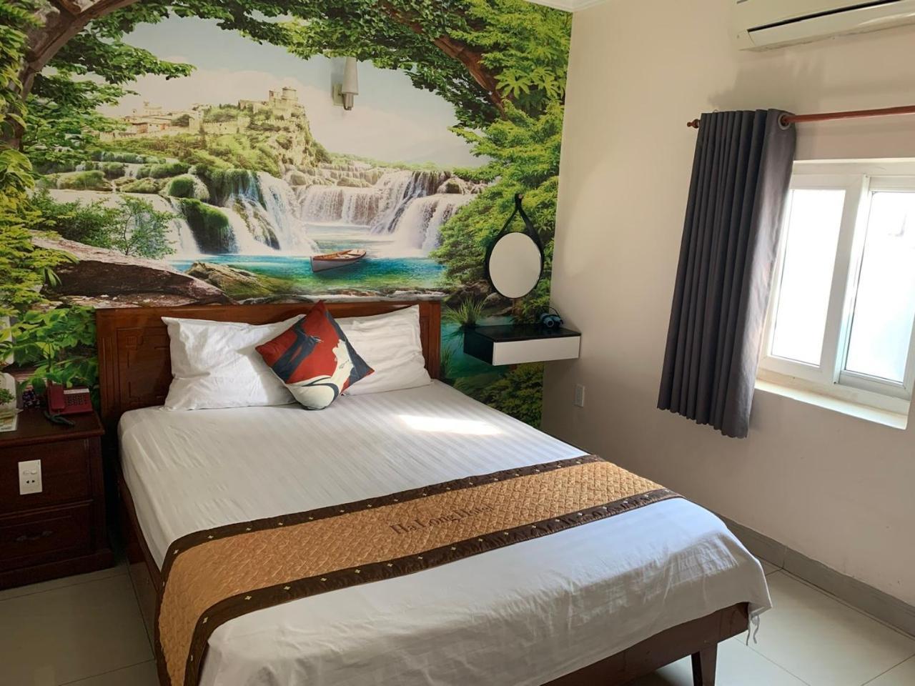 Ha Long Hotel Хошимин Екстериор снимка