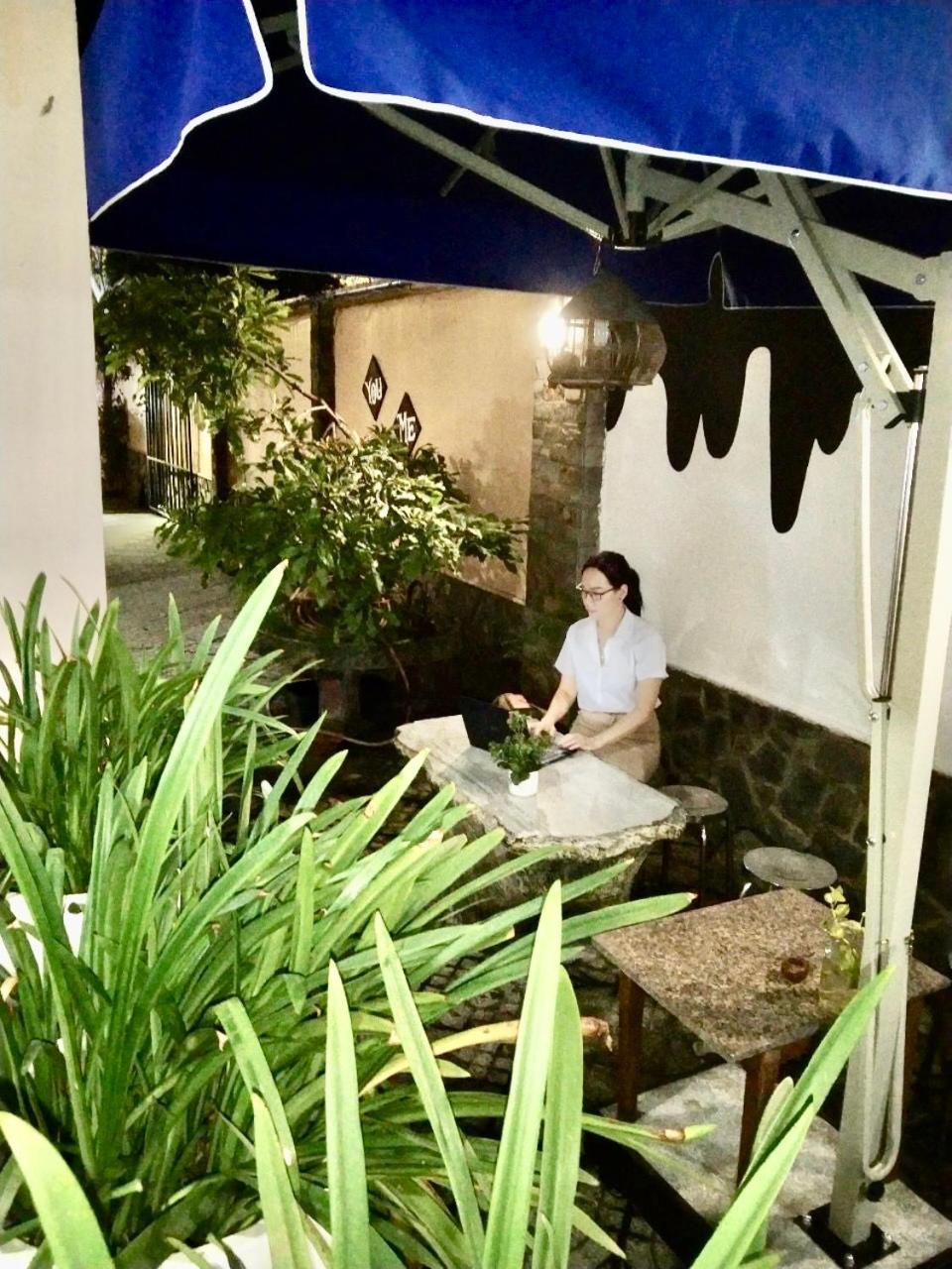 Ha Long Hotel Хошимин Екстериор снимка
